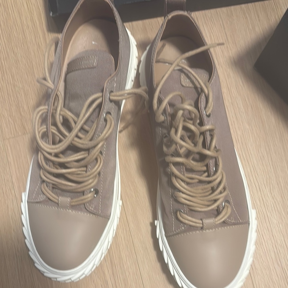 Giuseppe Zanotti Tan Sneakers Minimalist Style